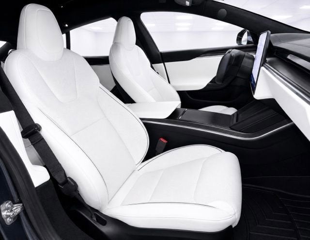 2022 Tesla Model S Plaid