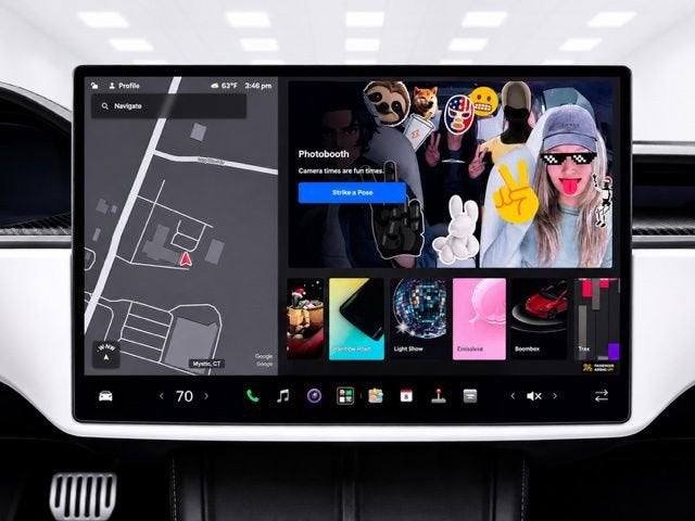 2022 Tesla Model S Plaid