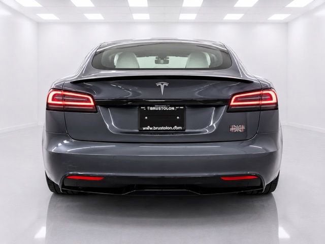 2022 Tesla Model S Plaid