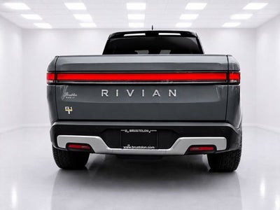 2023 RIVIAN R1T Adventure