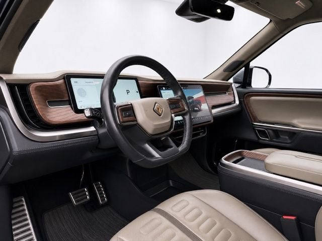 2023 RIVIAN R1T Adventure