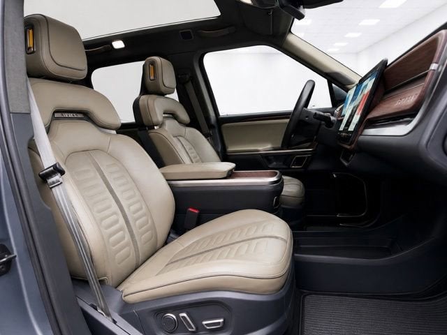 2023 RIVIAN R1T Adventure