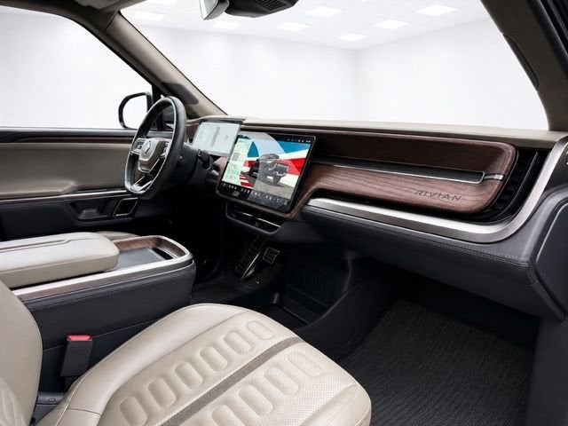 2023 RIVIAN R1T Adventure