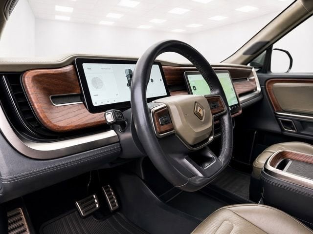 2023 RIVIAN R1T Adventure
