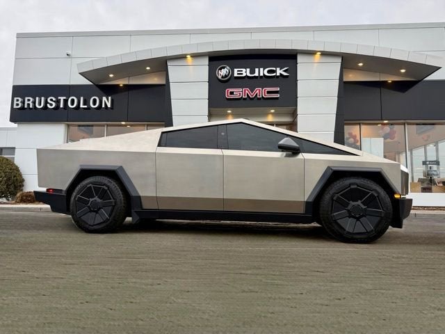 2024 Tesla Cybertruck Cyberbeast