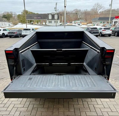 2024 Tesla Cybertruck Cyberbeast