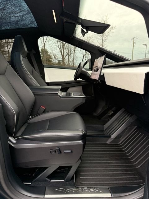 2024 Tesla Cybertruck Cyberbeast