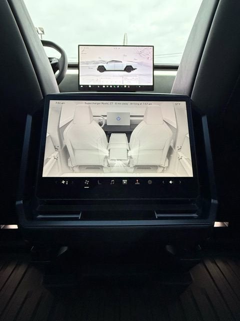 2024 Tesla Cybertruck Cyberbeast