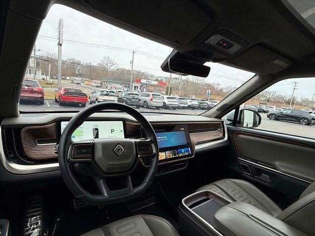 2023 RIVIAN R1S Adventure