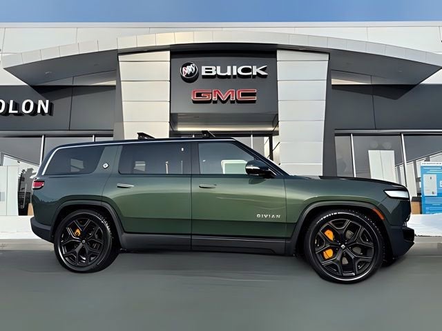 2023 RIVIAN R1S Adventure
