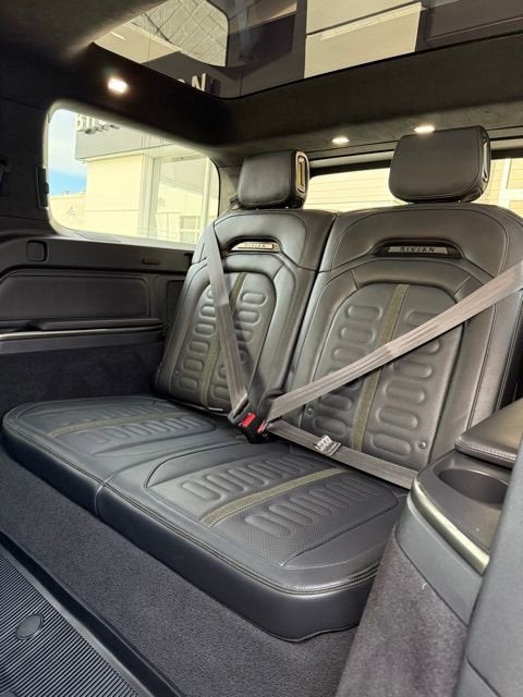 2023 RIVIAN R1S Adventure