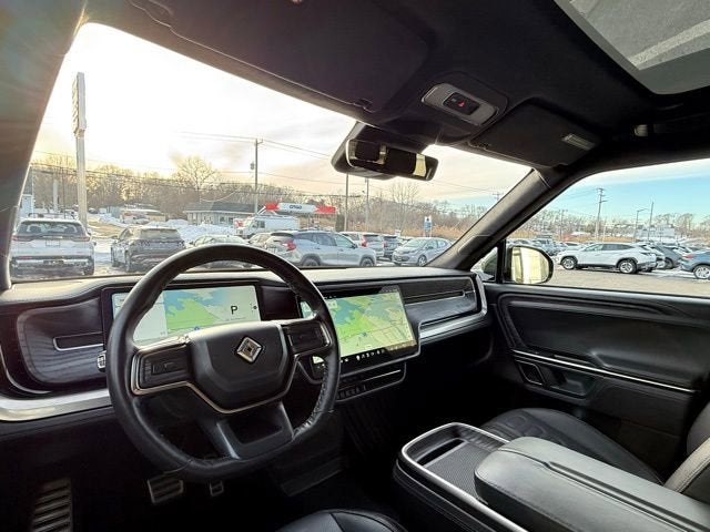 2023 RIVIAN R1S Adventure