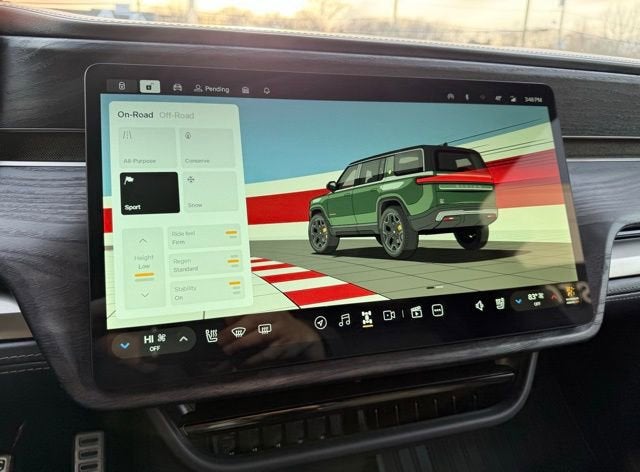 2023 RIVIAN R1S Adventure