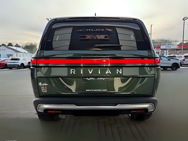 2023 RIVIAN R1S Adventure