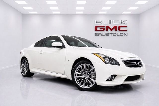 2015 INFINITI Q60 AWD's photo