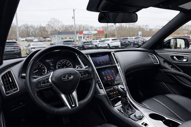 2022 INFINITI Q60 PURE