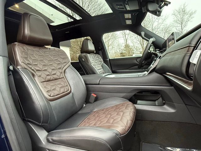 2025 Nissan Armada Platinum Reserve