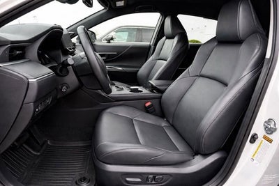 2022 Toyota Venza LE