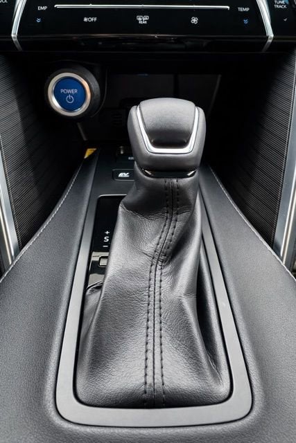 2022 Toyota Venza LE