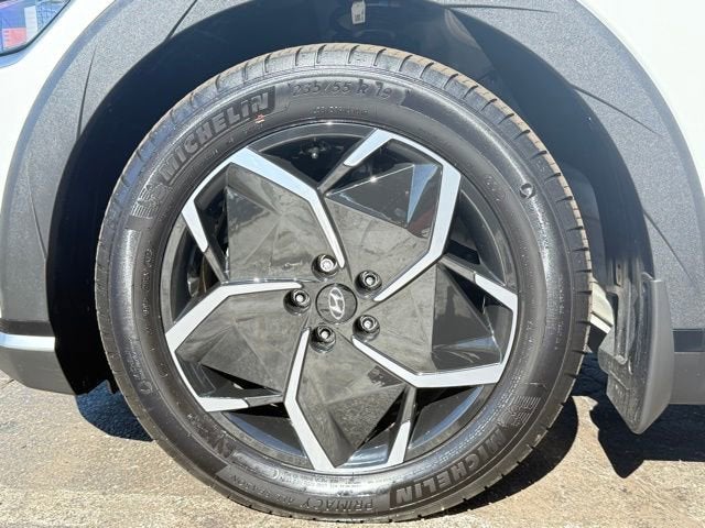 2024 Hyundai IONIQ 5 SE