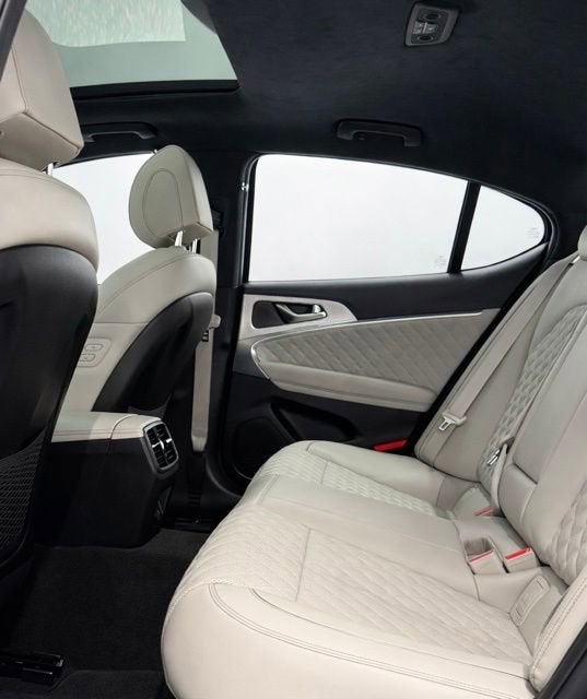 2023 Genesis G70 3.3T