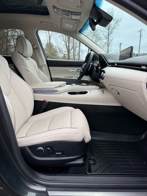 2025 Genesis GV70 2.5T