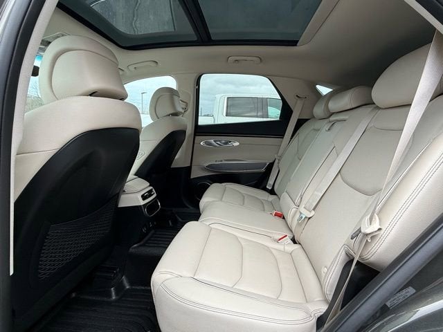 2025 Genesis GV70 2.5T