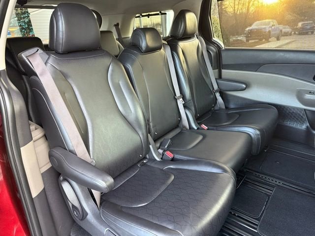 2025 Kia Carnival Hybrid EX