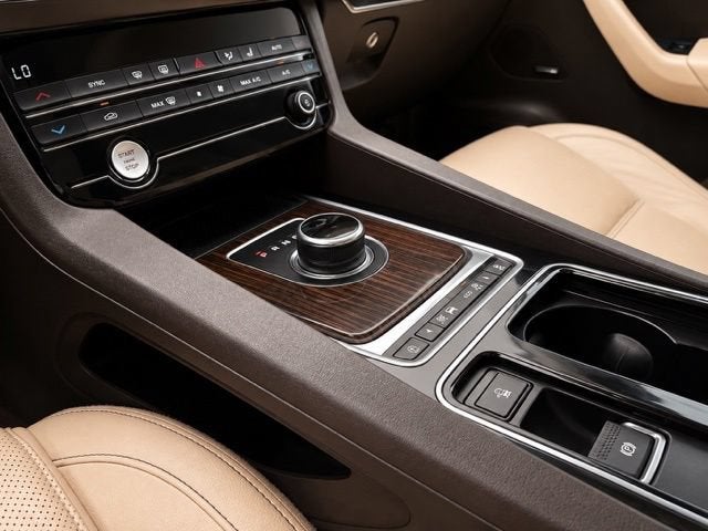 2018 Jaguar F-PACE 25t Prestige