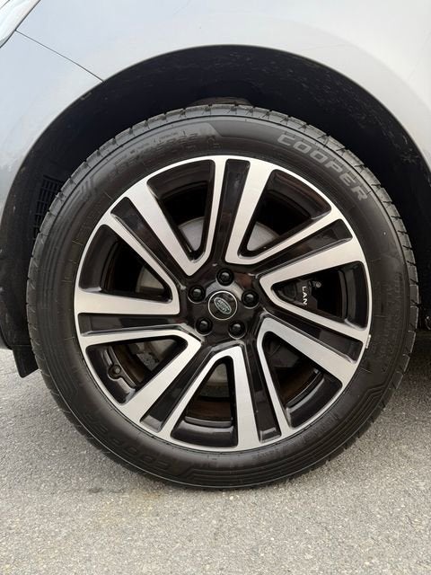 2023 Land Rover Range Rover SE