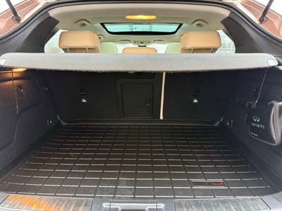 2017 INFINITI QX30 Premium