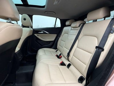 2017 INFINITI QX30 Premium