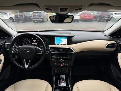 2017 INFINITI QX30 Premium