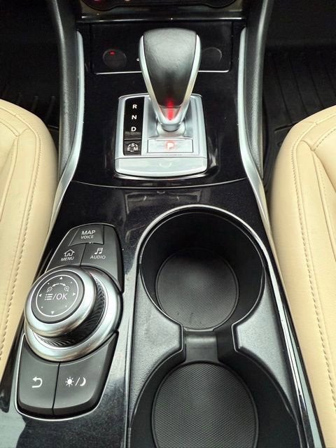 2017 INFINITI QX30 Premium