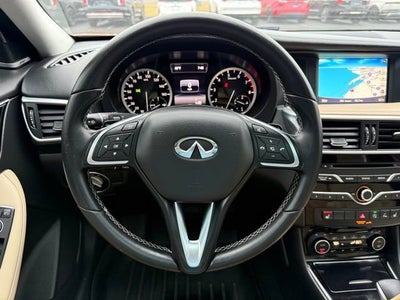 2017 INFINITI QX30 Premium