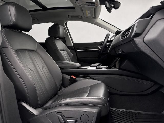 2021 Audi e-tron Premium quattro