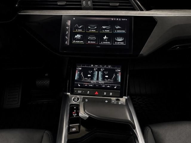2021 Audi e-tron Premium quattro