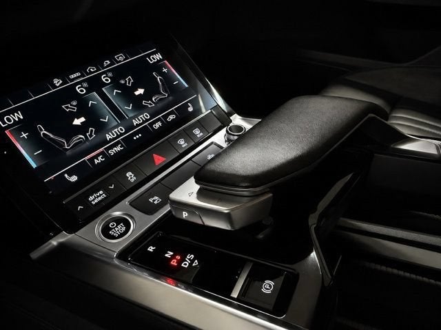 2021 Audi e-tron Premium quattro