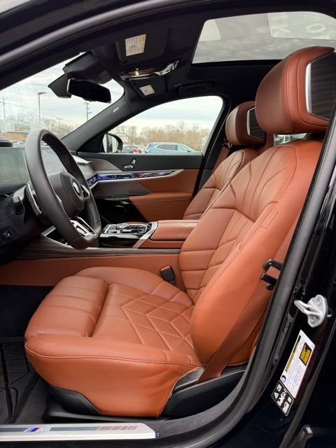 2025 BMW 760i xDrive
