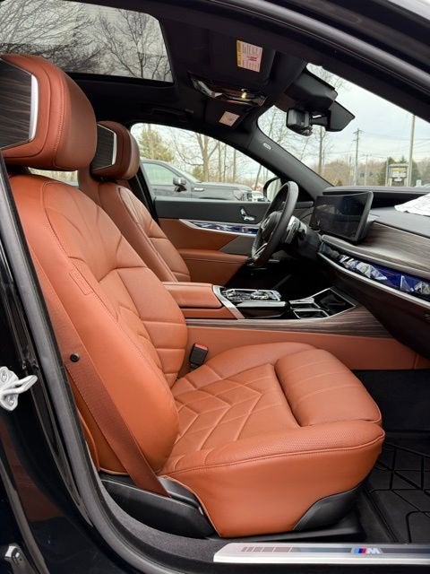 2025 BMW 760i xDrive