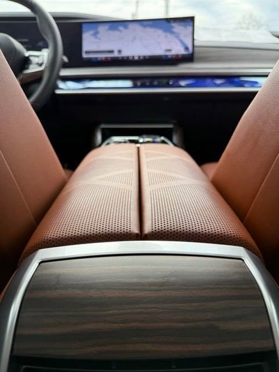 2025 BMW 760i xDrive