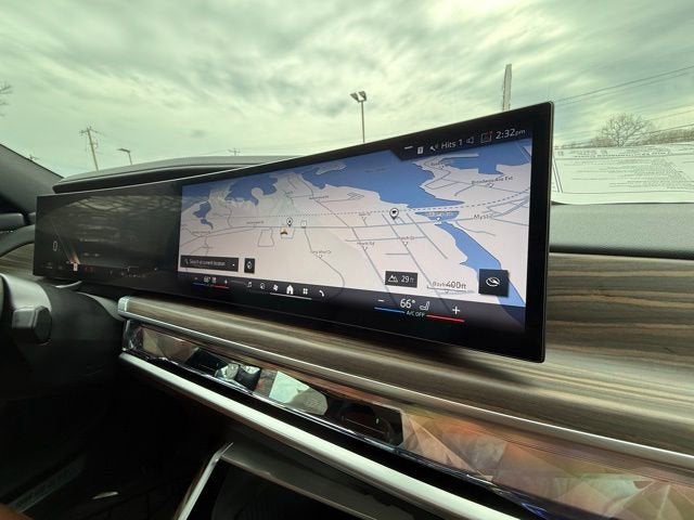 2025 BMW 760i xDrive