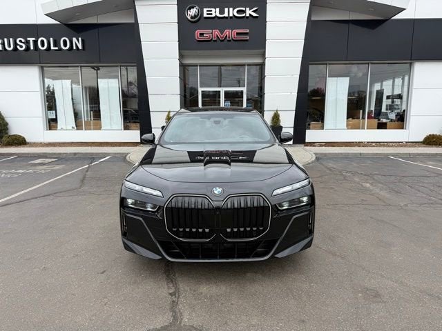 2025 BMW 760i xDrive