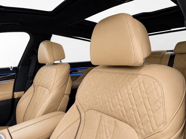 2022 BMW 750 i xDrive