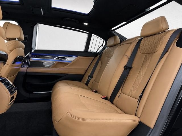 2022 BMW 750 i xDrive
