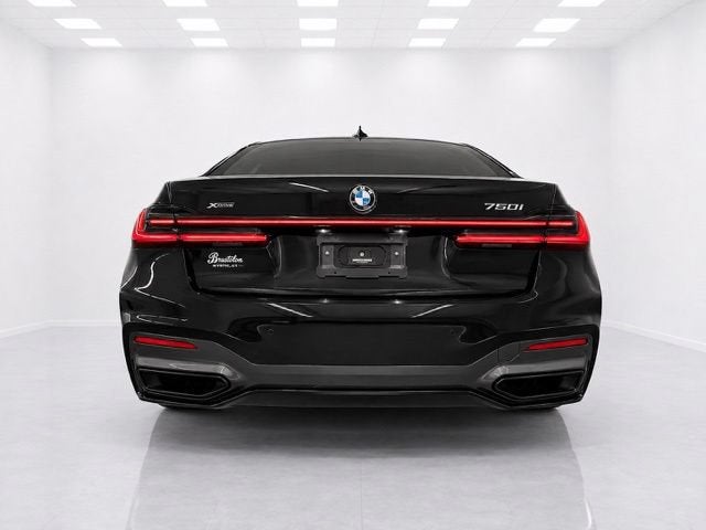 2022 BMW 750 i xDrive