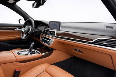 2021 BMW 750i xDrive