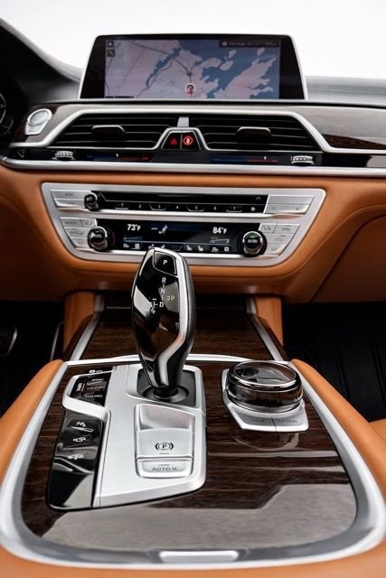 2021 BMW 750i xDrive