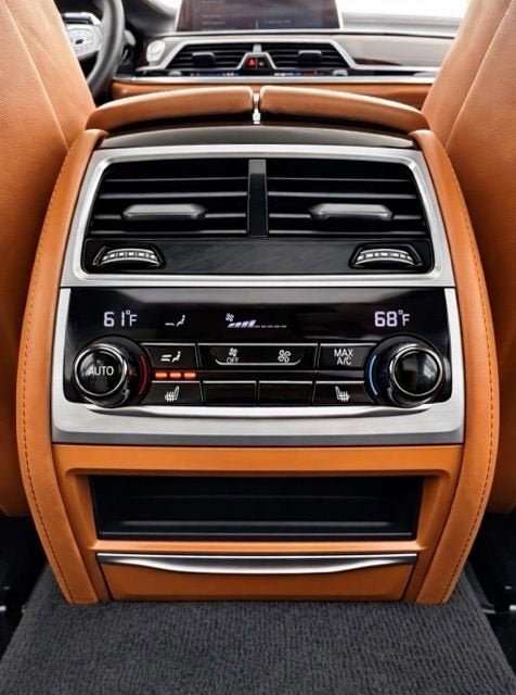 2021 BMW 750i xDrive