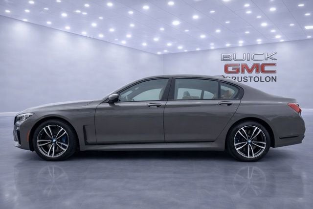 2021 BMW 750i xDrive